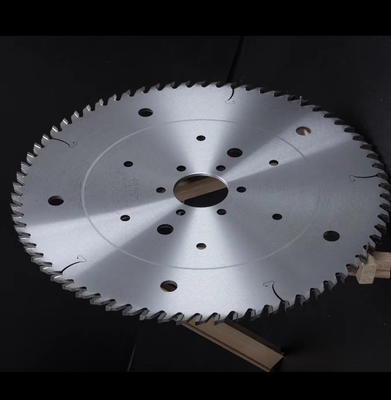 Máy cưa tròn CNC Lưỡi TCT dùng cho gỗ đa năng chống mài mòn